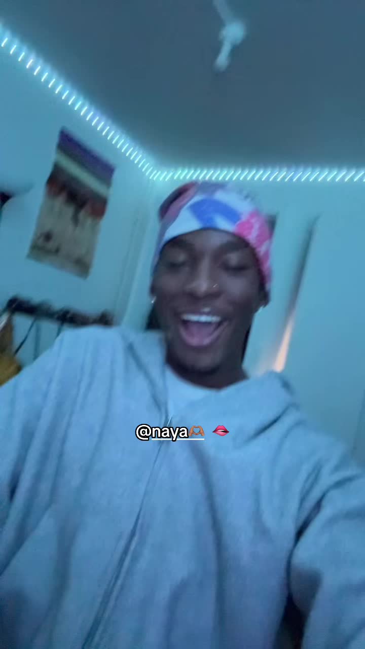 @J2 🌟