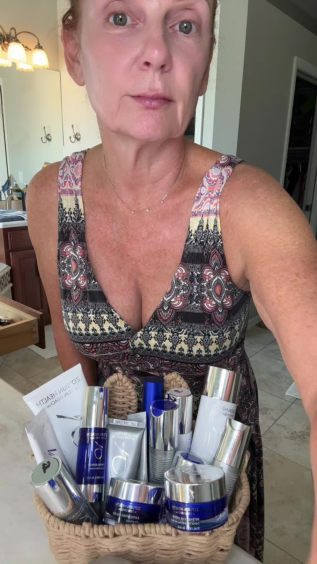 @PurseLadyLaura