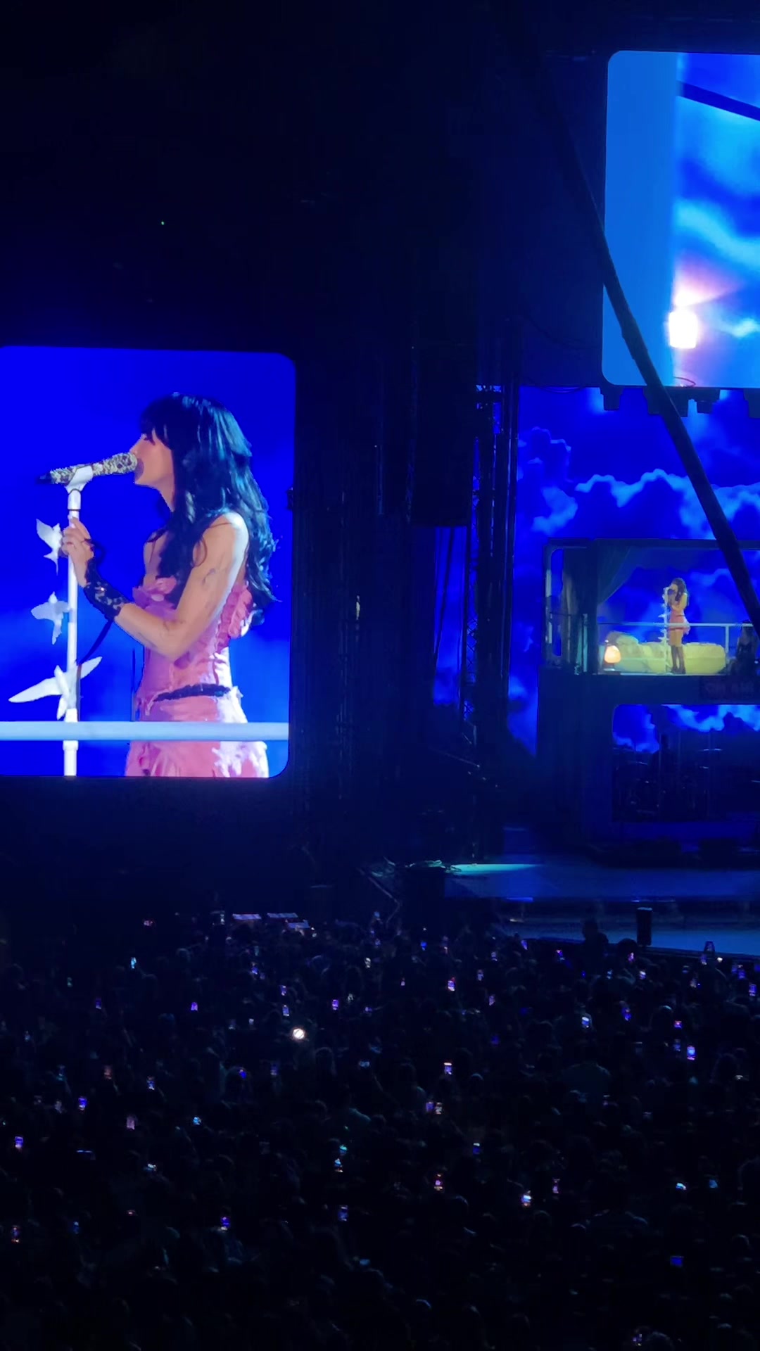 @sofiahoran🌷🌸🌺🍉🥝🪩💿🏠