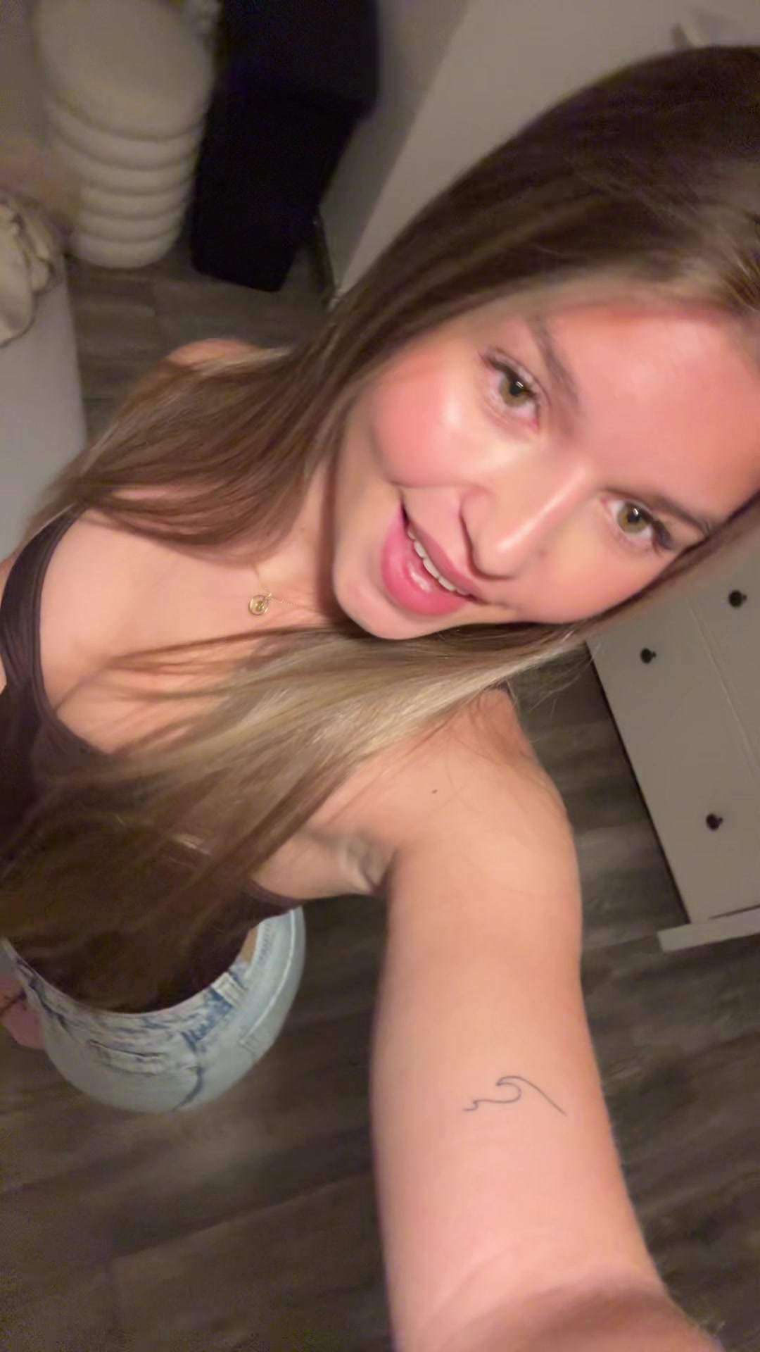 @🦦