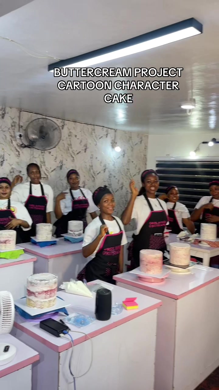 @SIGNOUT CAKES IN OKO ANAMBRA