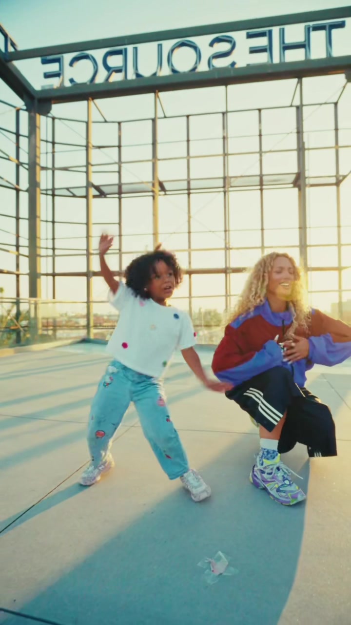 @DaniLeigh