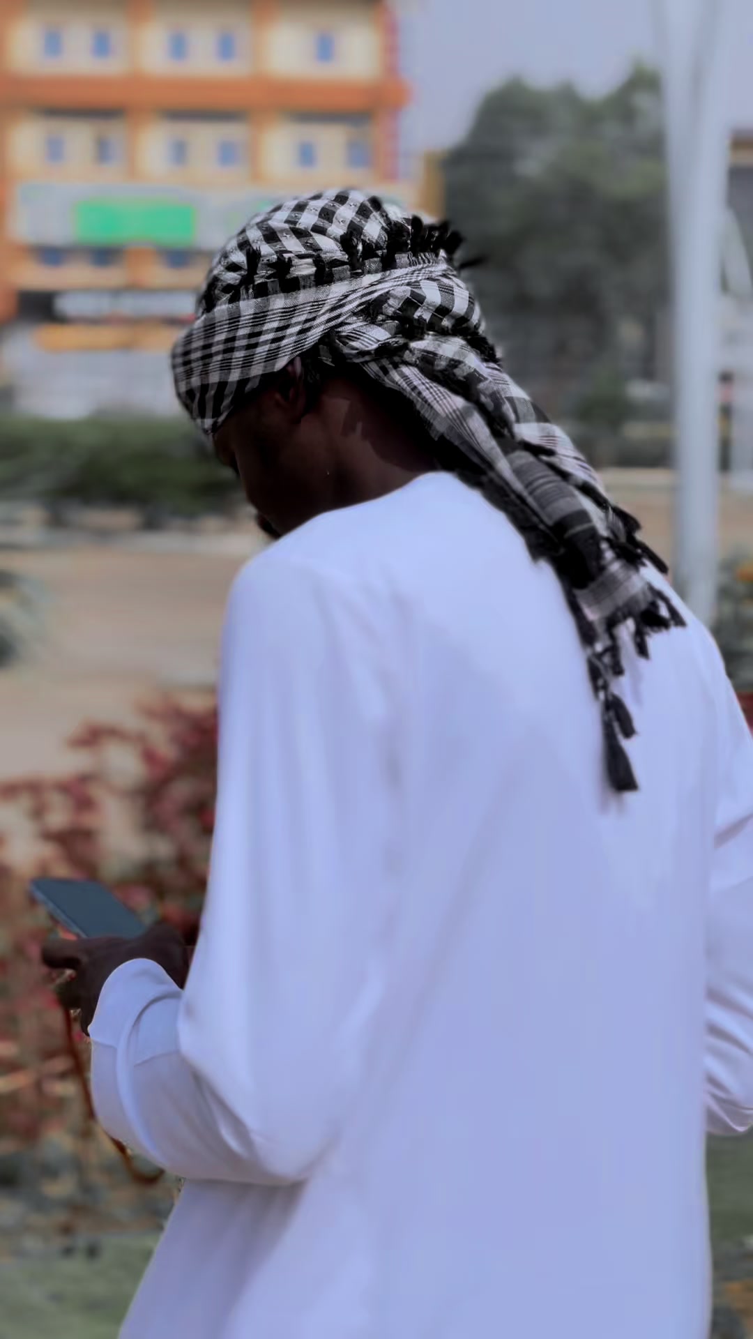 @Mae_arewa