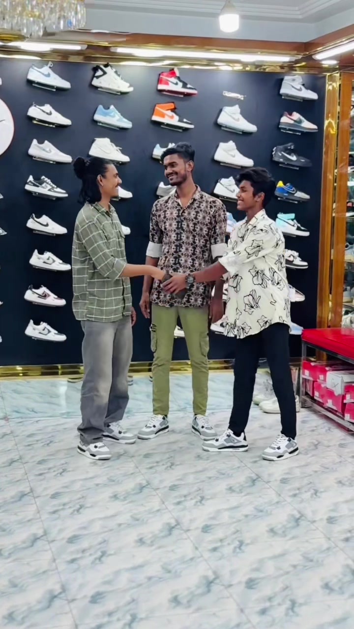 @👑 𝗟𝘅 𝗦𝗵𝗼𝗲𝘀 👟