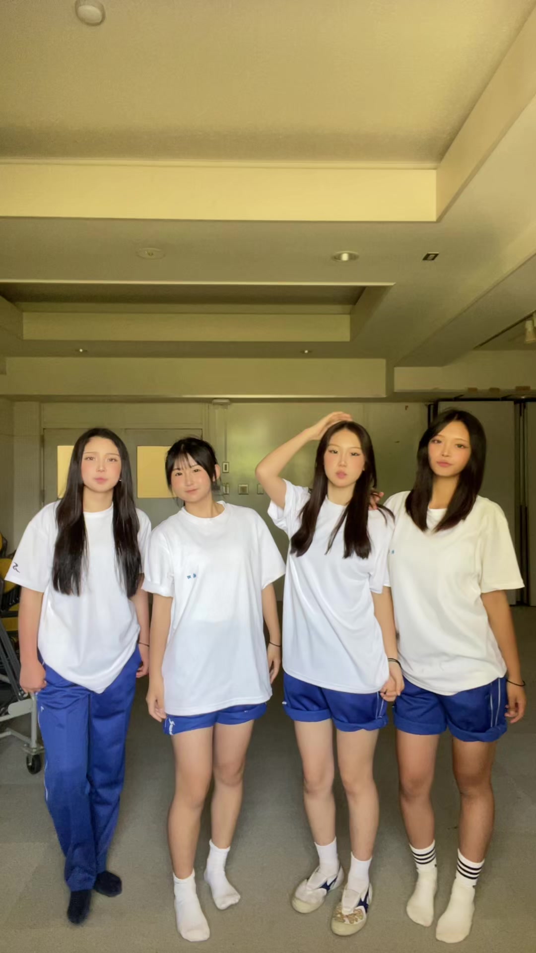 @knsr_girls
