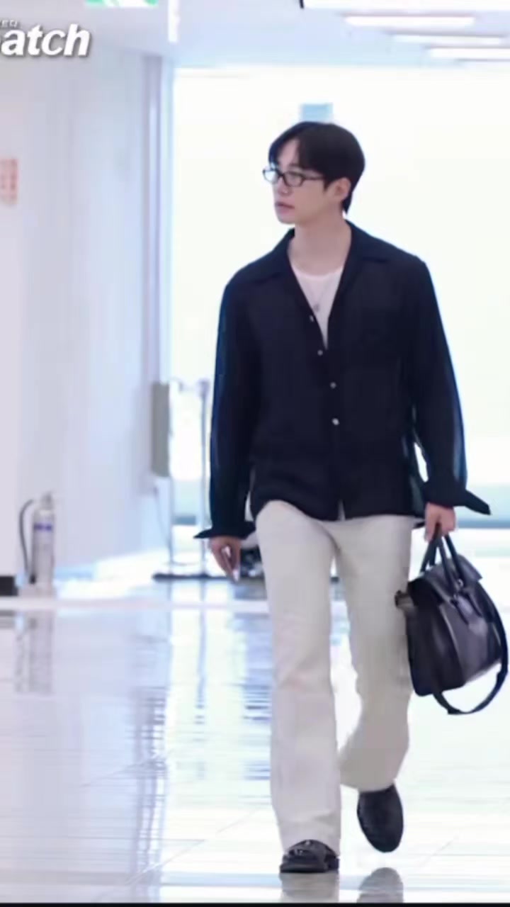 @Junho_onLeeyz