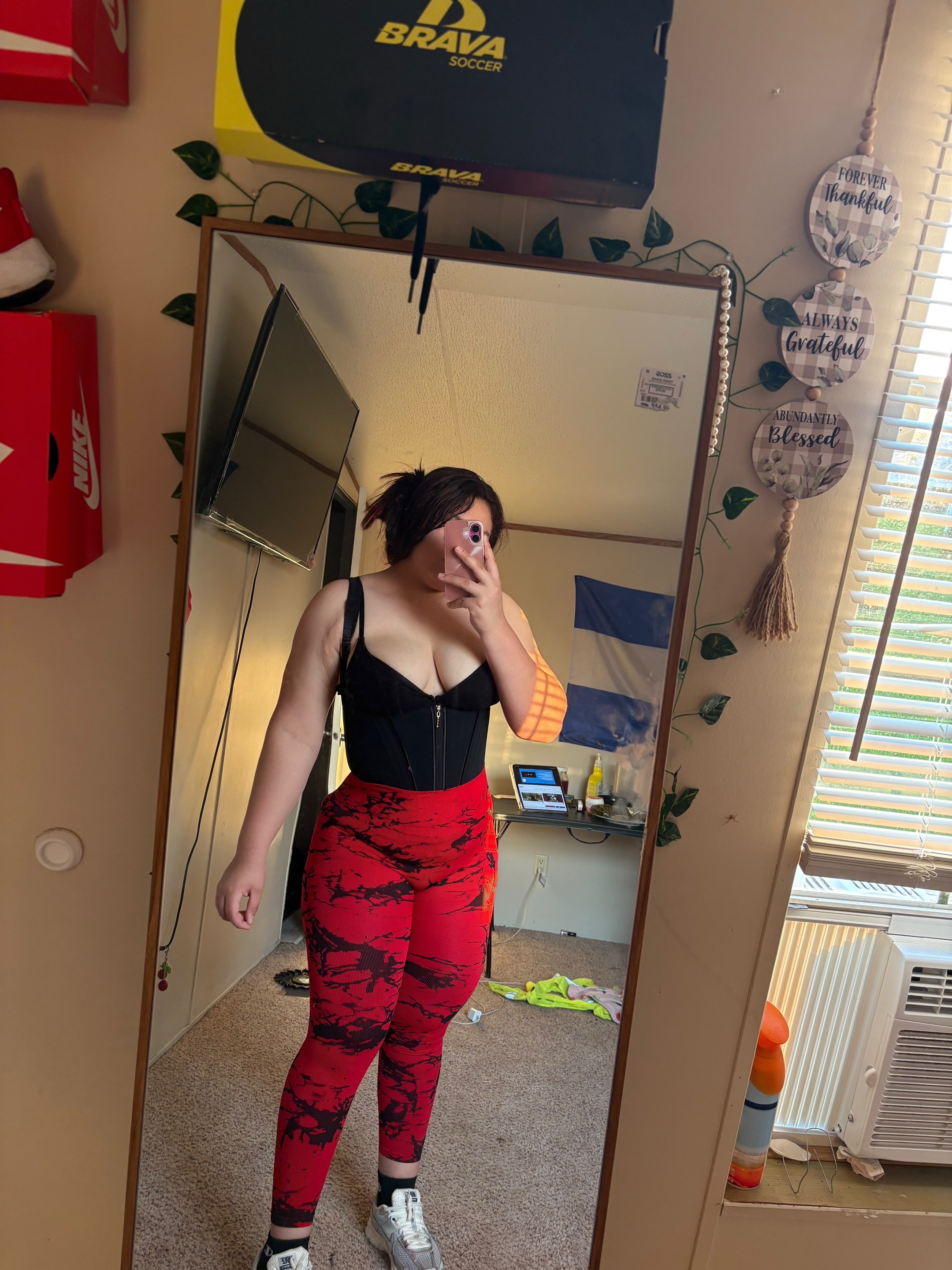 @C A P R I C O R N I O 🍒