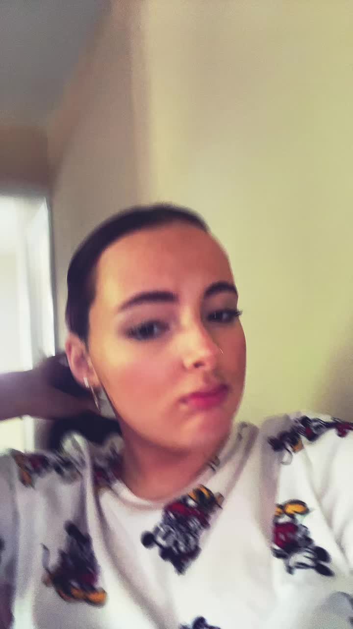 @𝐀𝐍𝐘𝐀~𝐋𝐎𝐔𝐈𝐒𝐀💛🫧