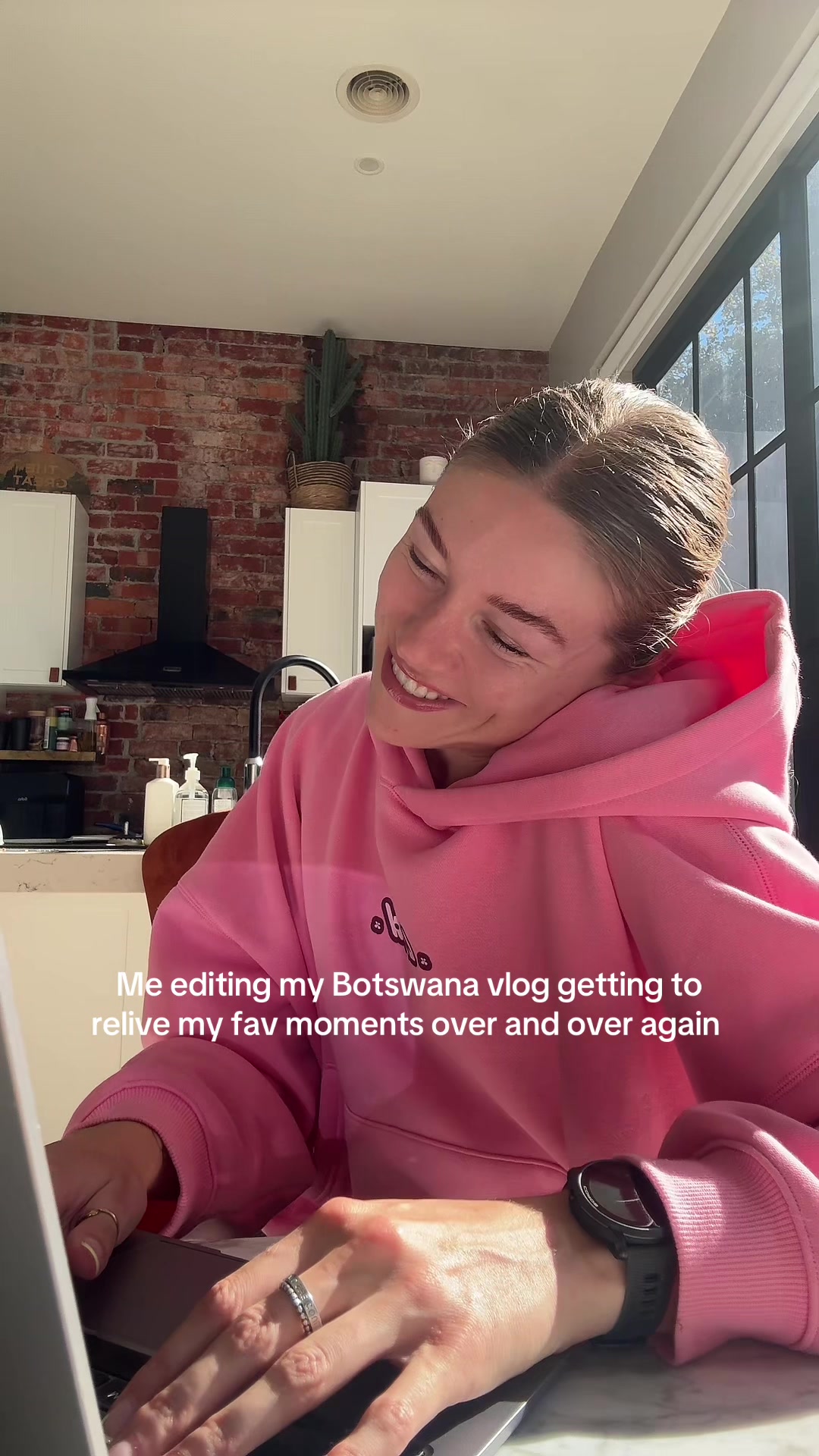 @miaagross