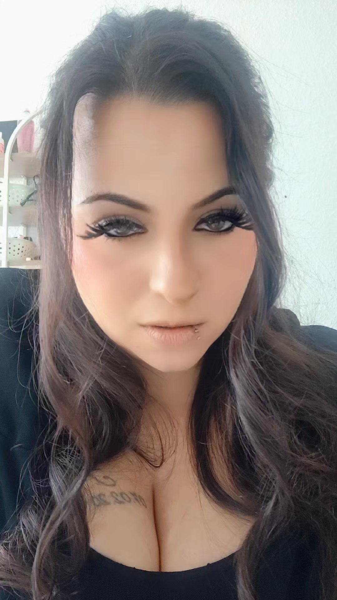 @bellaleiin