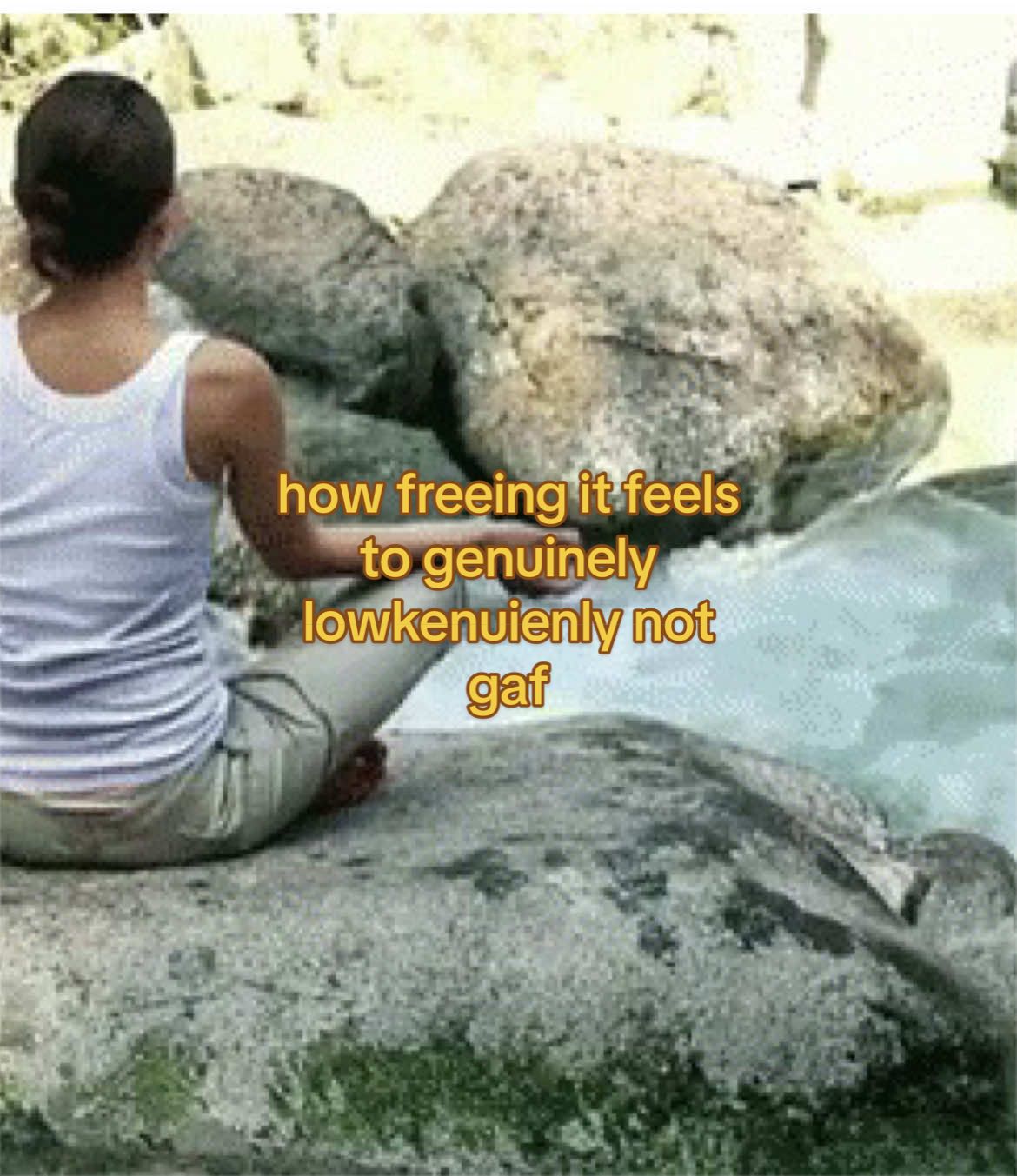 @⃟