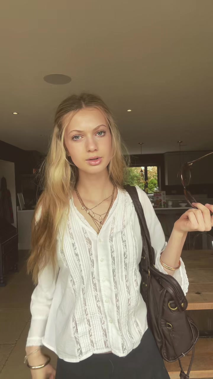 @𝐟𝐥𝐨𝐫𝐞𝐧𝐜𝐞 💕🪽