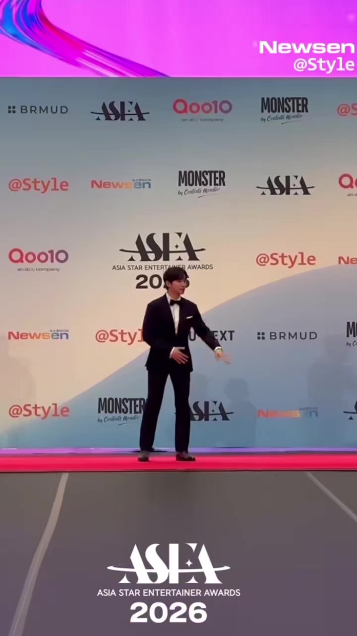 @Junho_onLeeyz