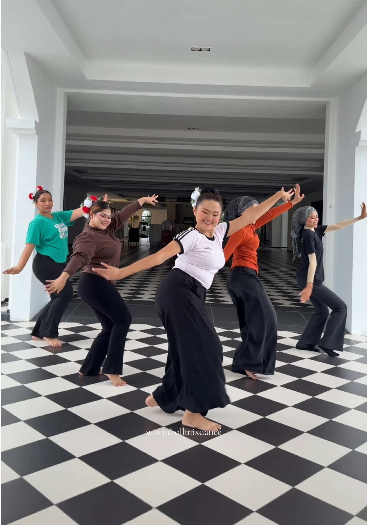 @WIWIN BOLLMIXDANCE