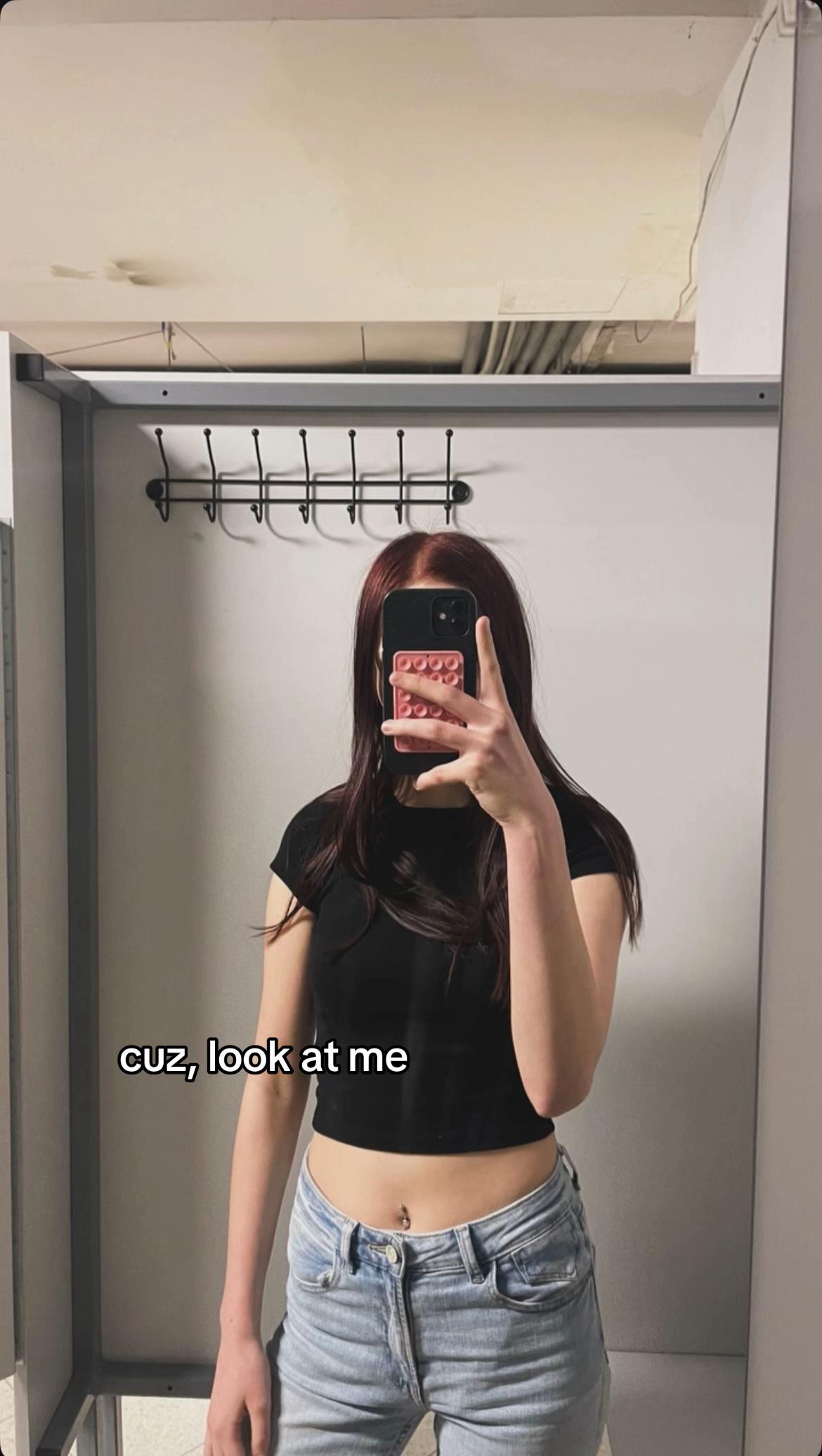 @️ 𝓀𝑜𝒸𝒽𝒶𝓂 𝓀𝑒𝓋𝒾𝓃𝒶💞