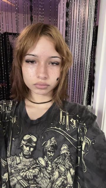 @￼