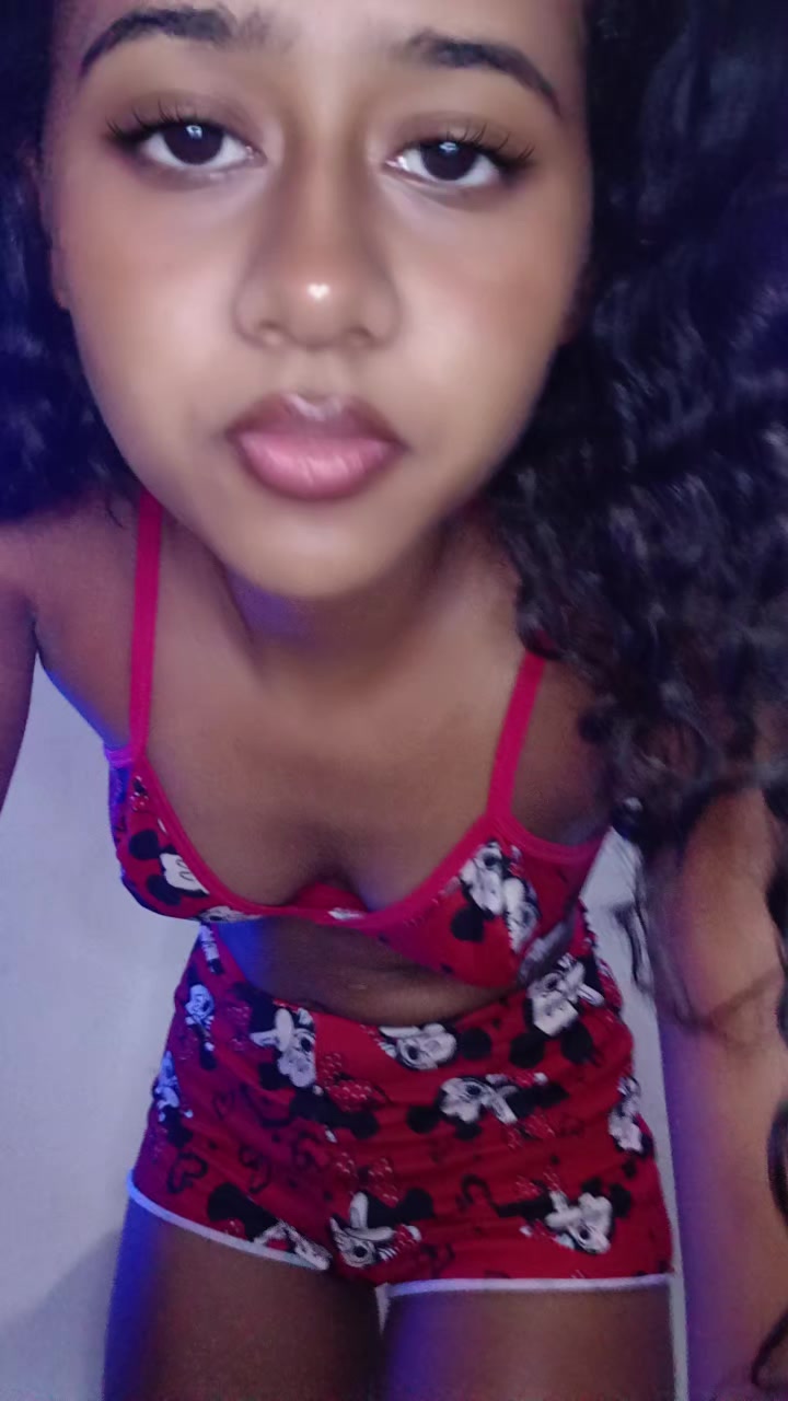 @indiazinha18