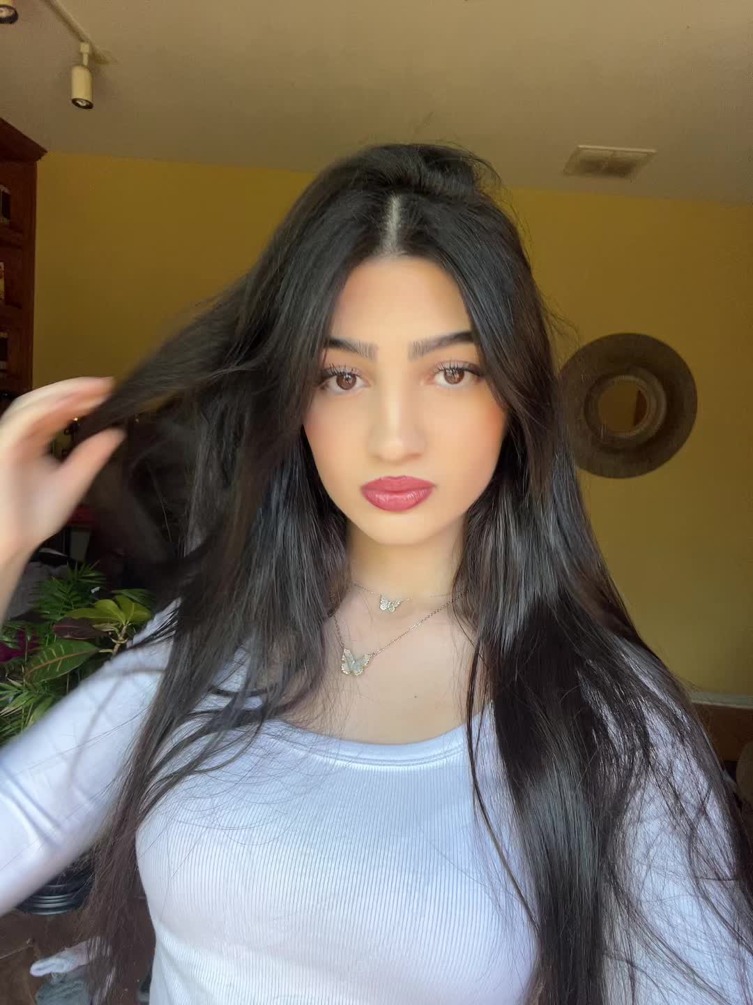 @ნიკოლი