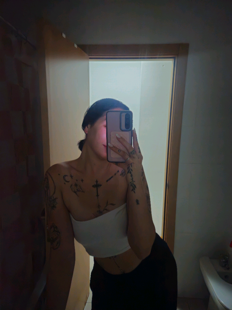 @Eva🖤