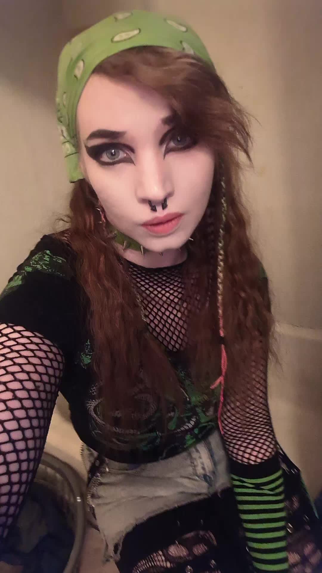 @Love2h8u