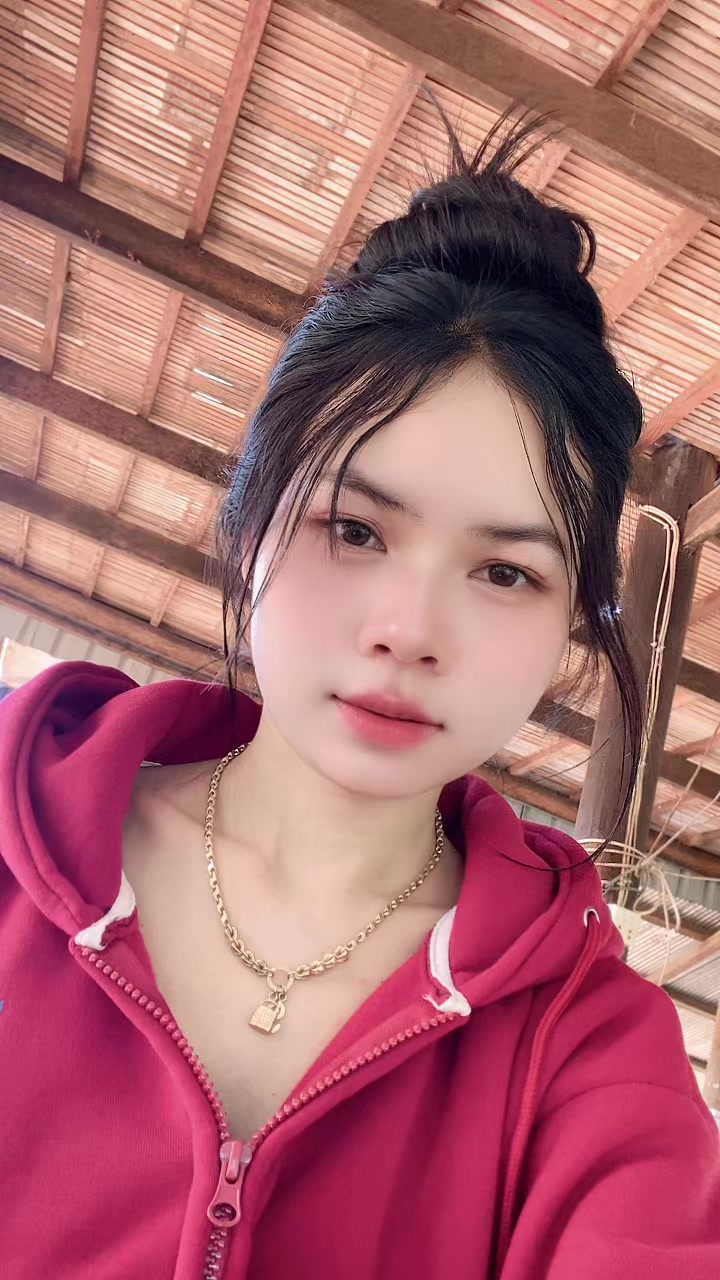 @Ł&Yacute;-លី 🎀