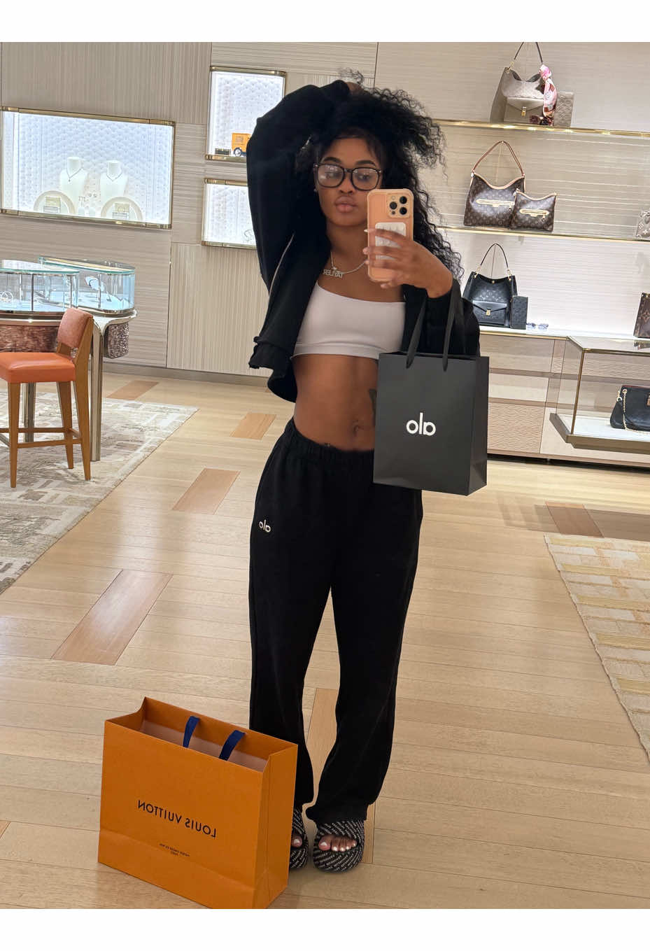 @shireztaylerr