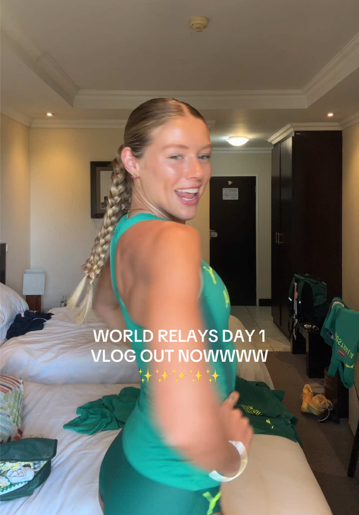@miaagross