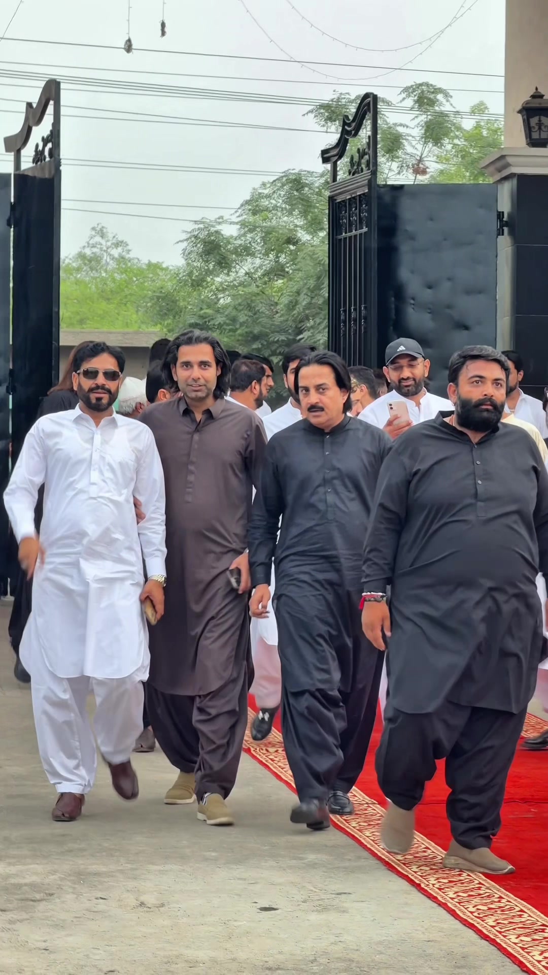 @RAJ BAKHTIAR GONDAL