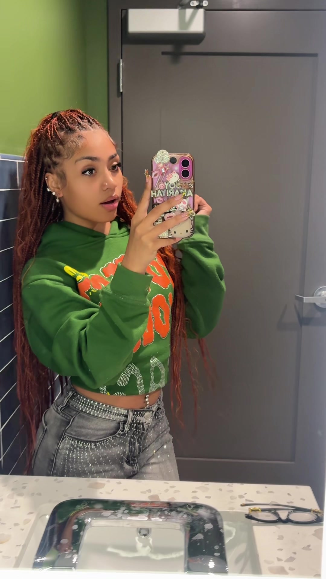 @￶