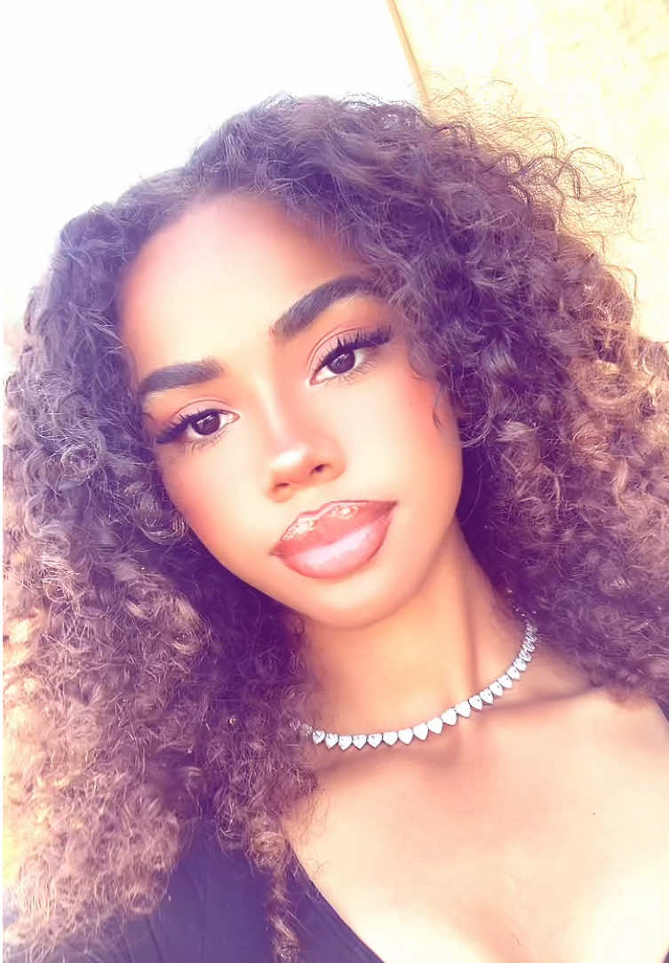 @Sienna Jhen&eacute;