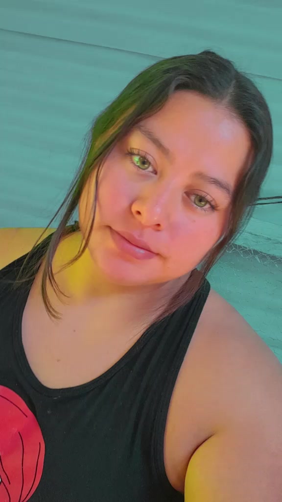 @Yackie🌼Ojitos😻 💚