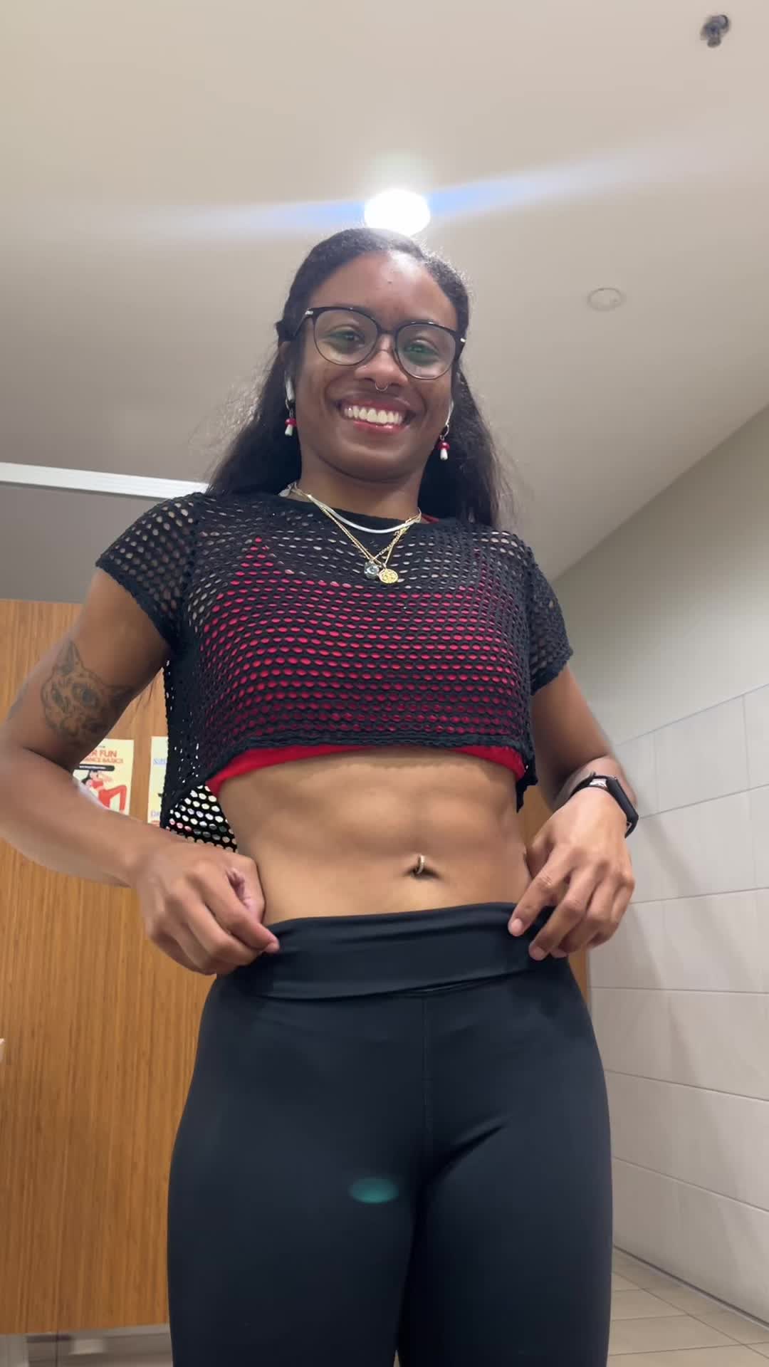 @𝔼lisha.𝕃ifts🥀🖤