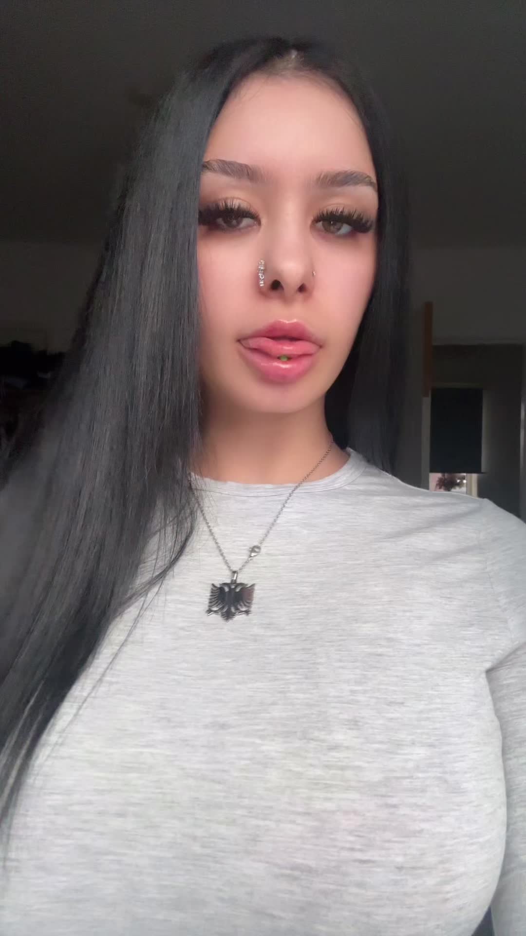 @𝓛🧿