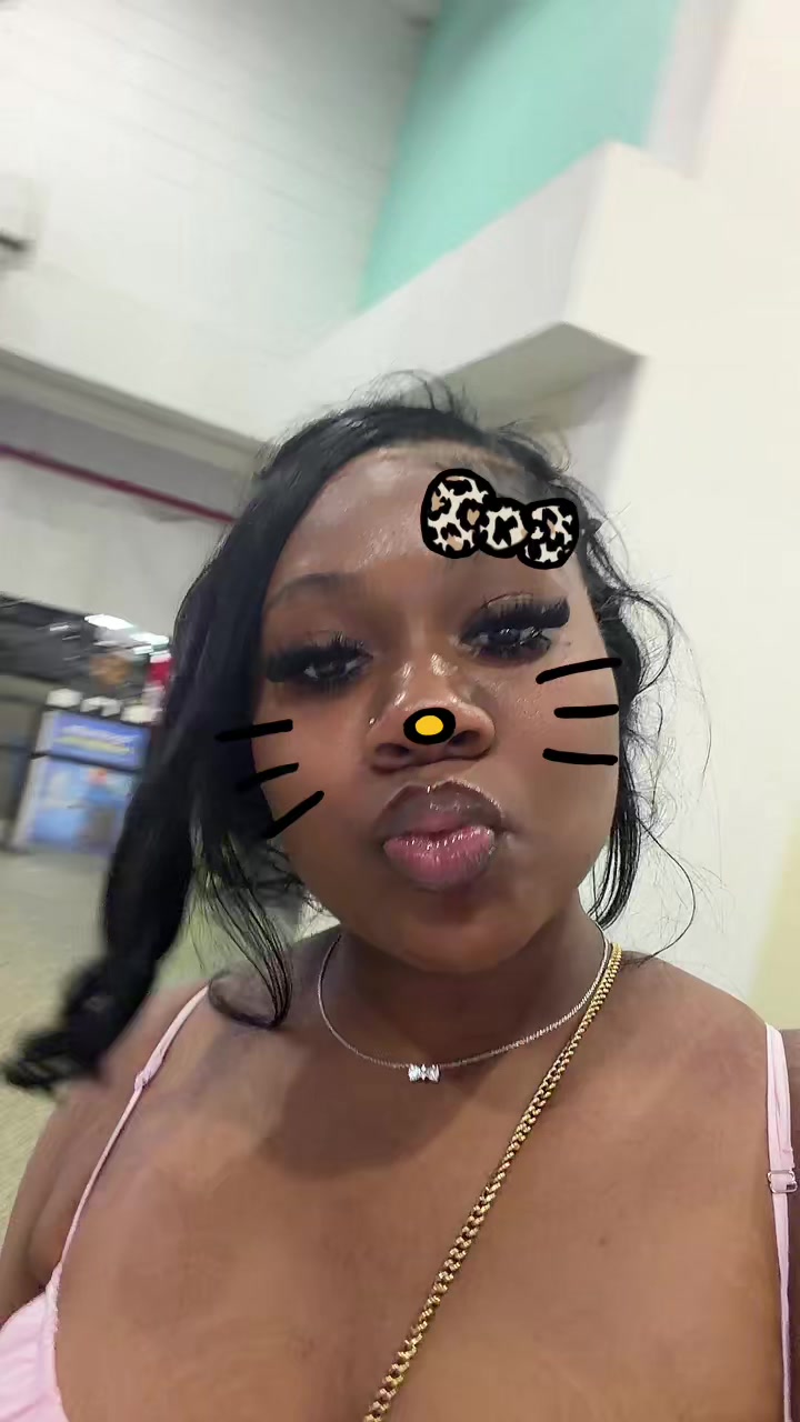 @zoeee