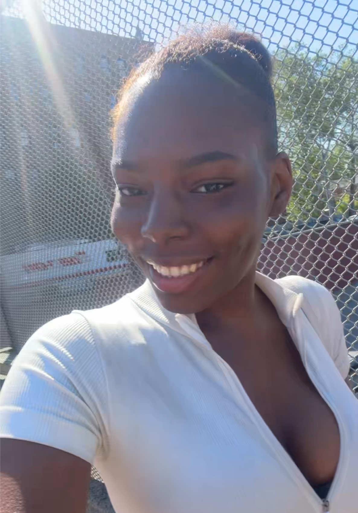 @Nia