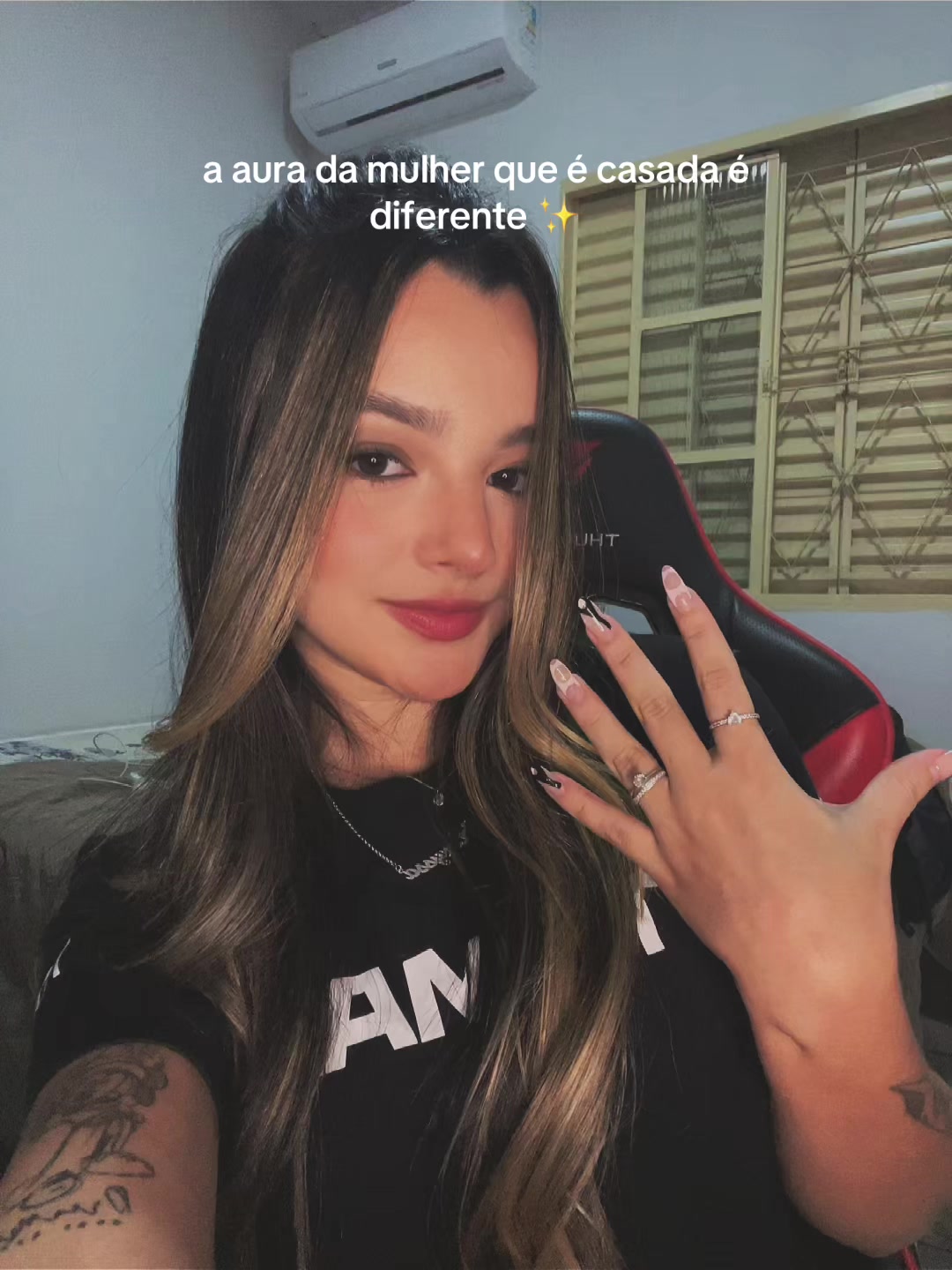 @laryssa com y