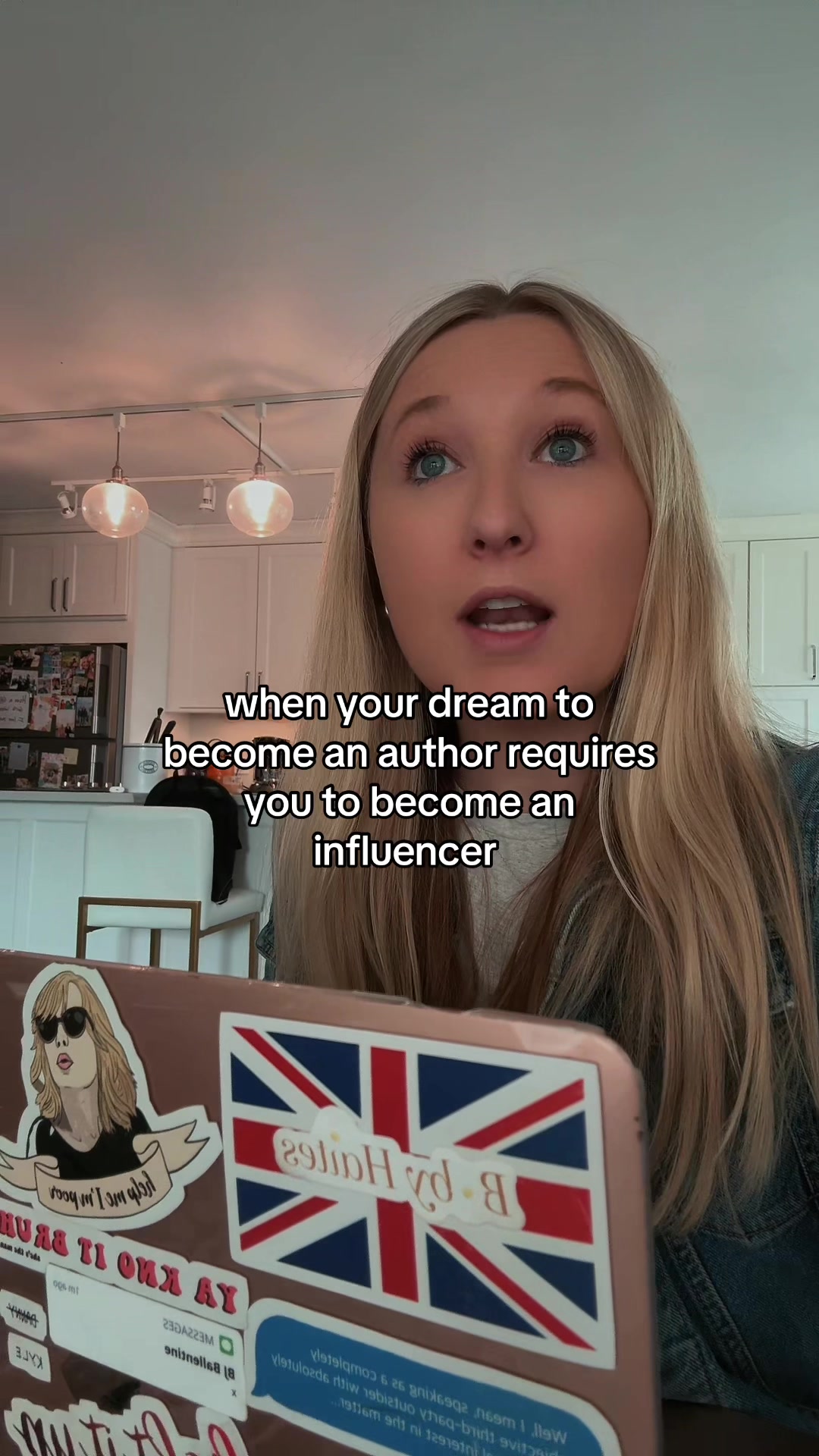 @Author Laura Devine 📗📝