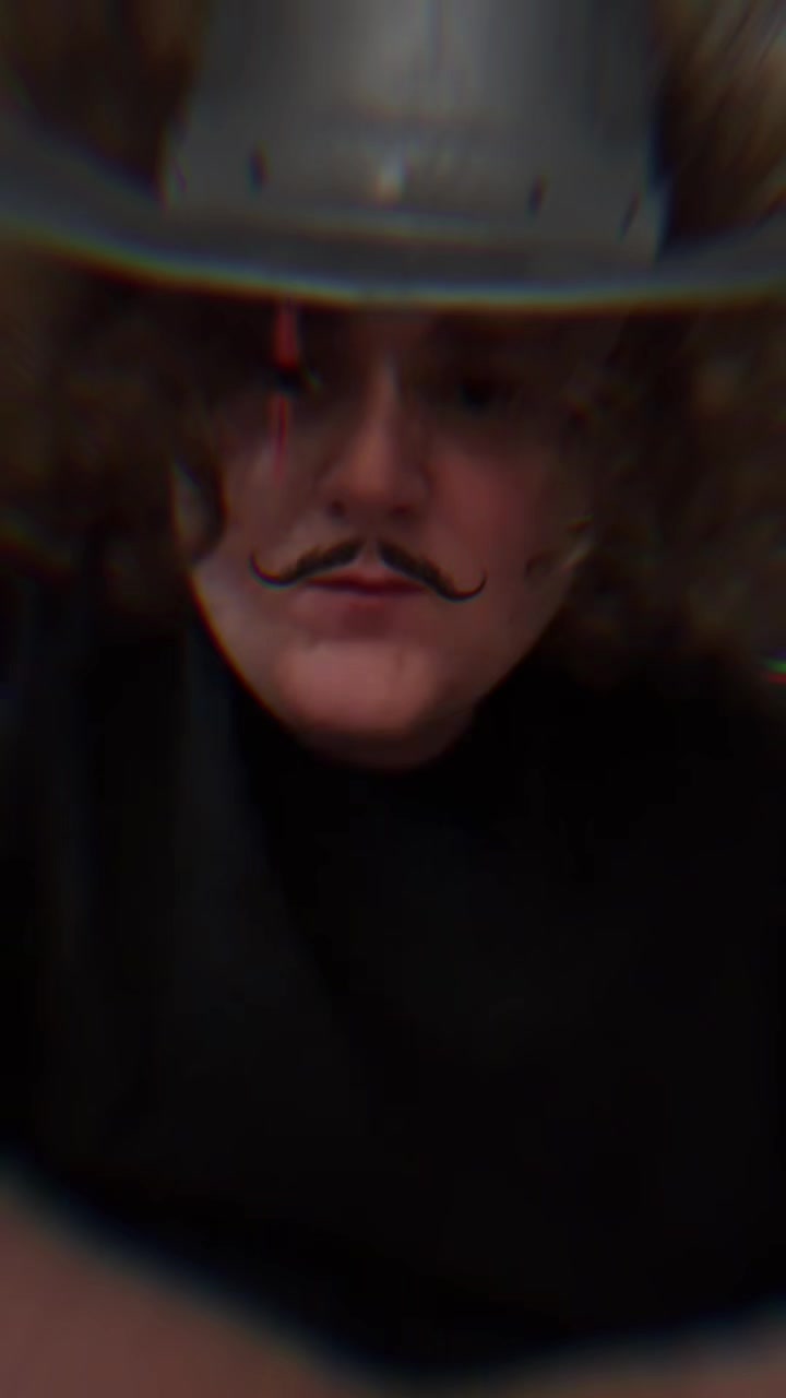 @꧁༺ᴛʜᴇᴄʟɪᴘss༻꧂