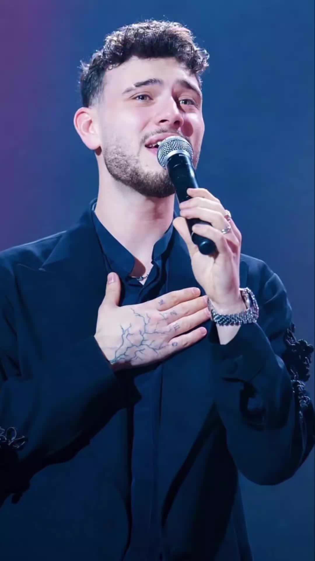 @ᴀʜᴍᴀᴅ_ꜱʜᴀᴍɪ