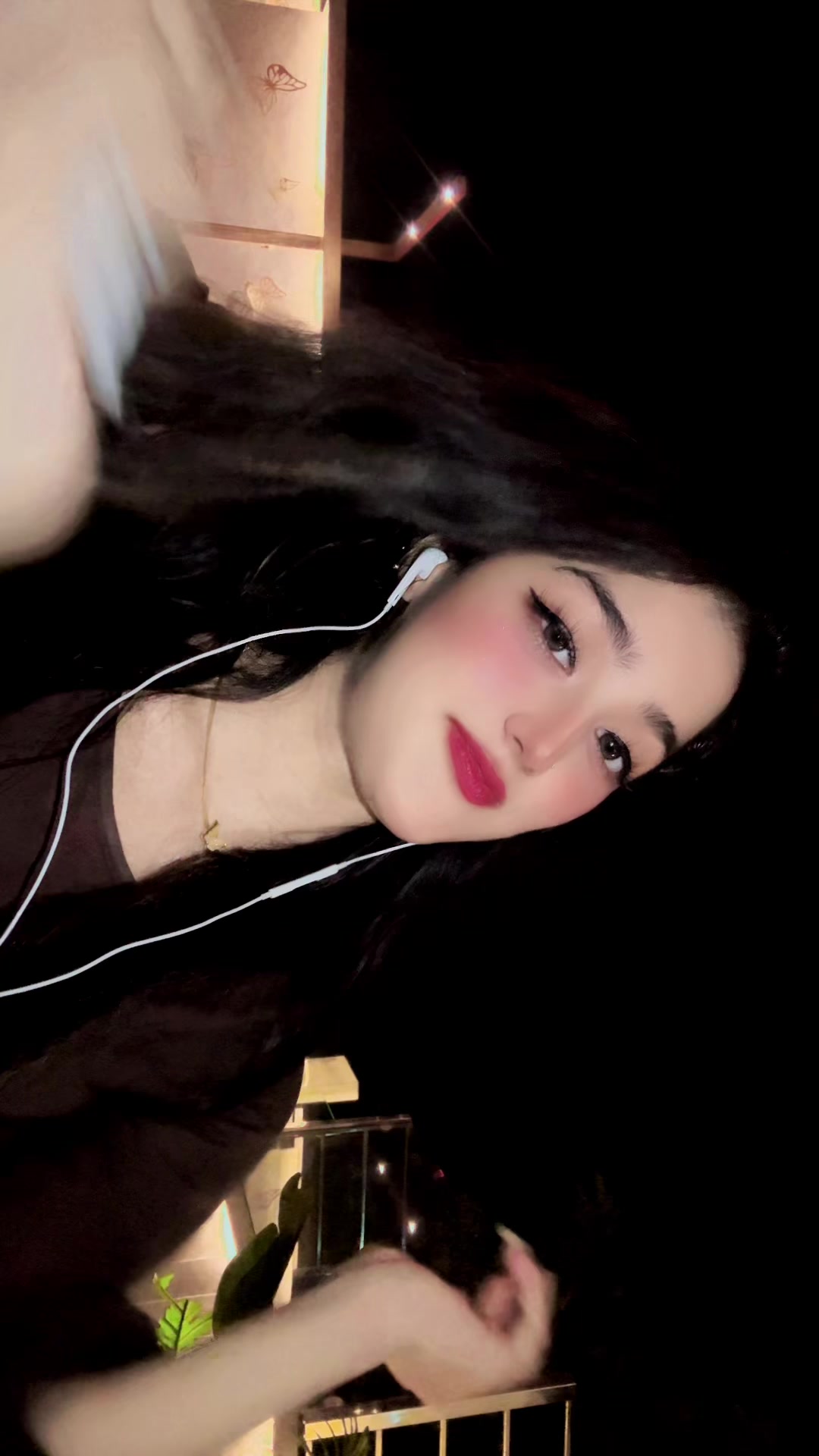@𝕾𝖆𝖒𝖊𝖊𝖗𝖆 𝕶𝖍𝖆𝖓 🕊️