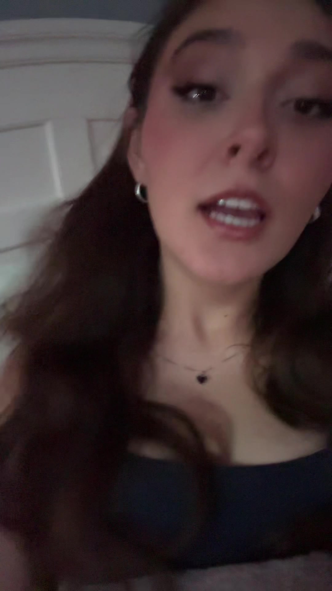 @:3