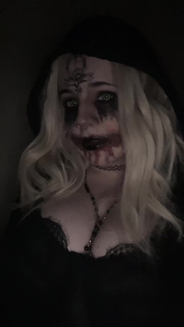 @lucy 🦇🪦🧟