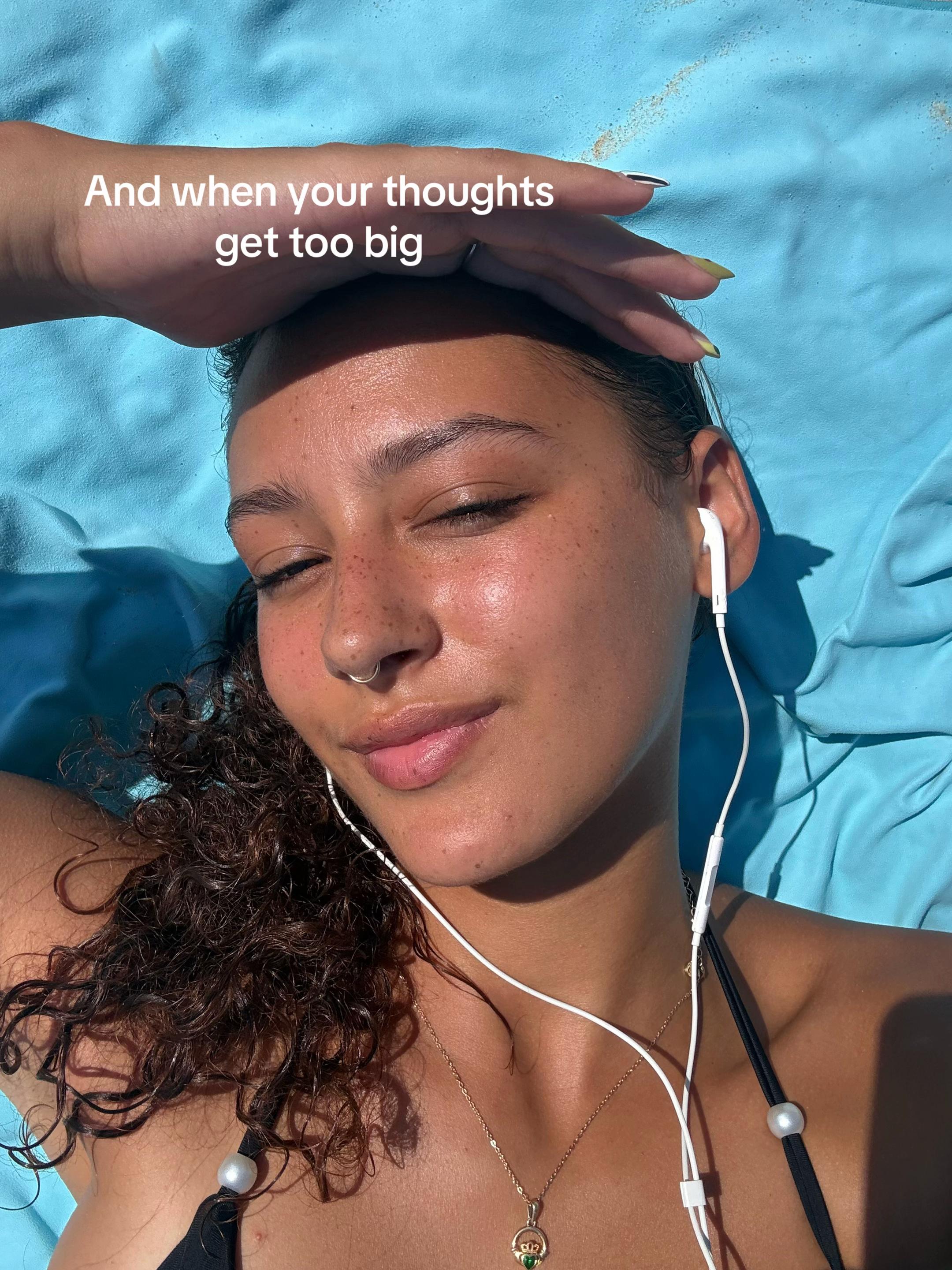 @Soraya | Solo Travel ✨