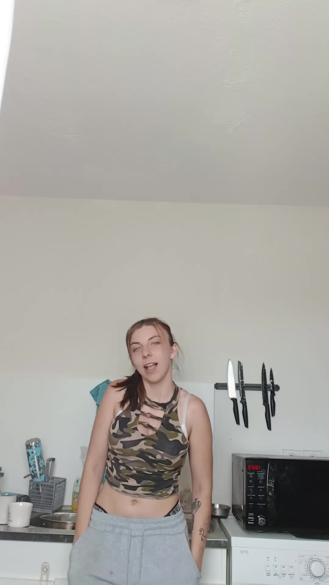 @emybrm