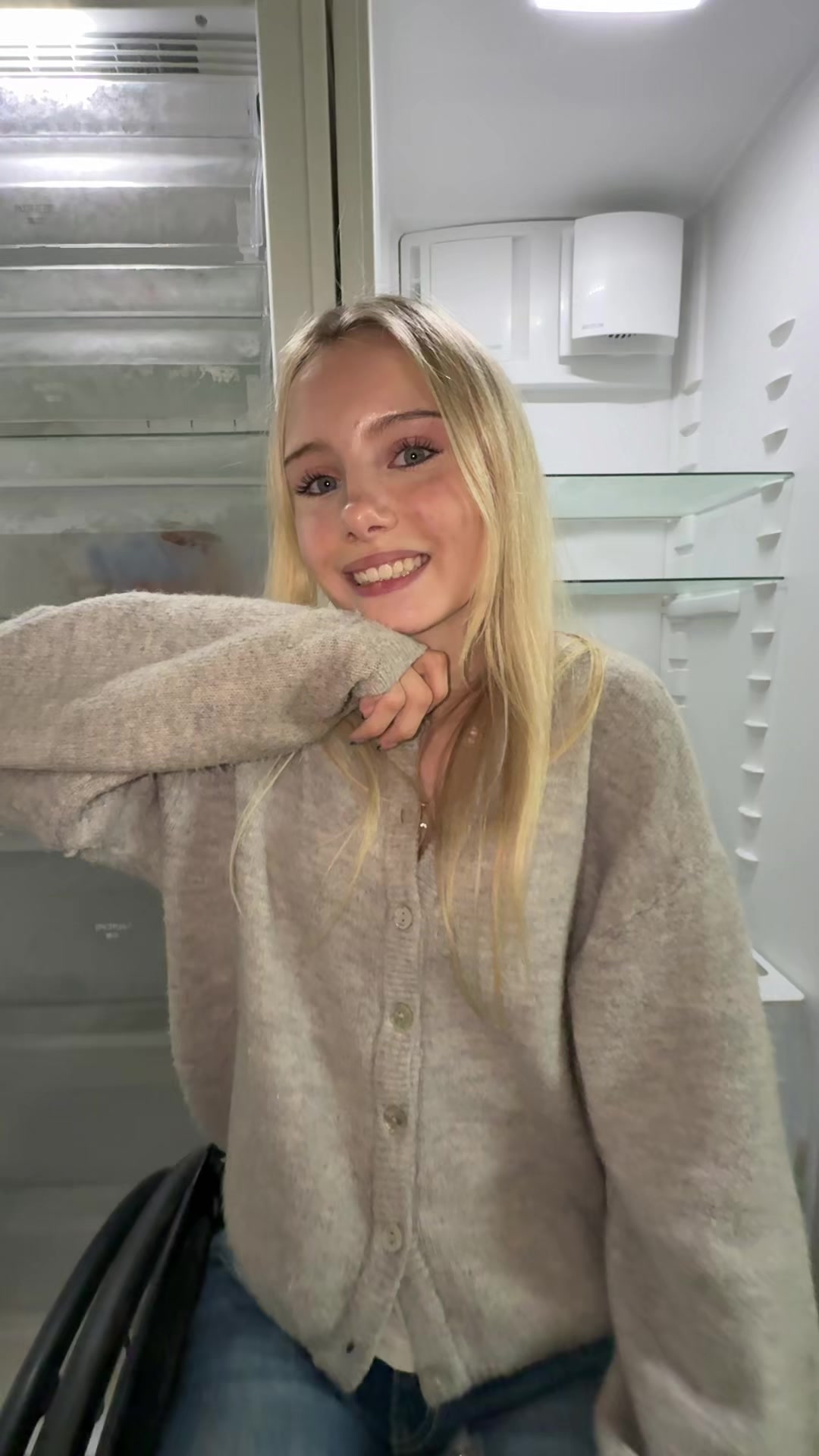 @￶