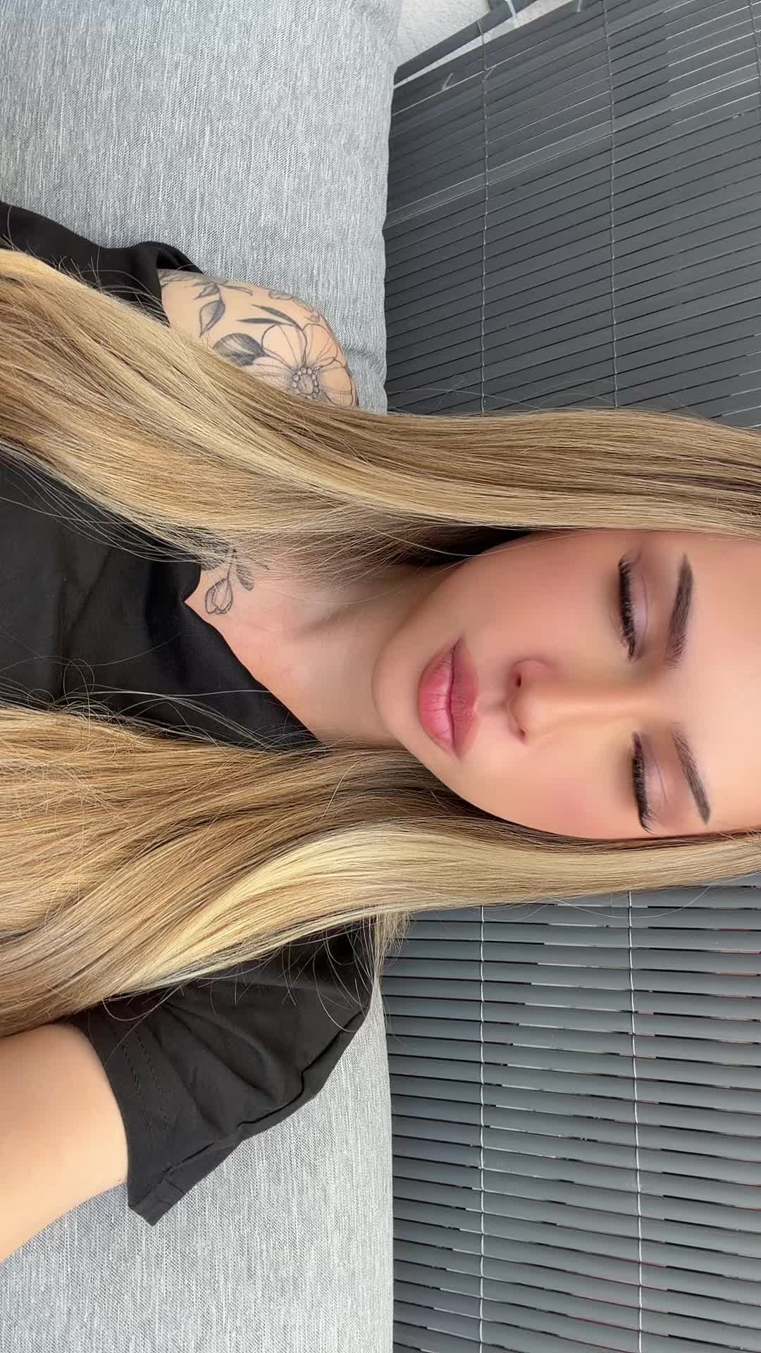 @viktoria🍒