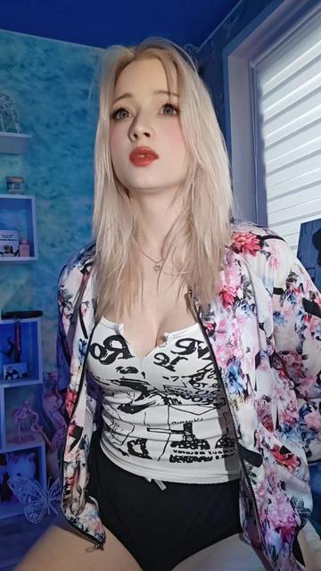 @♥️✨Nellie Myr✨♥️
