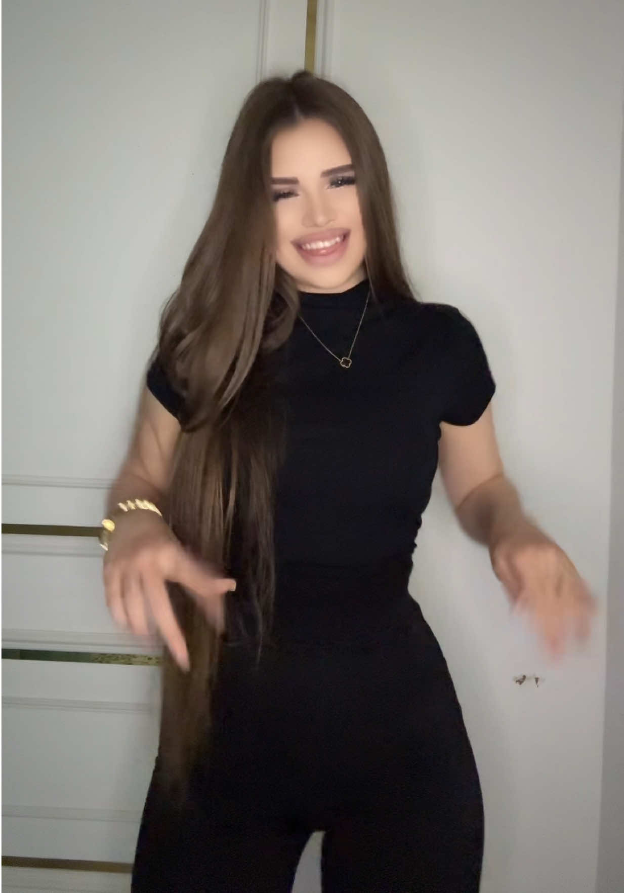 @𝐀𝐫𝐢🤍