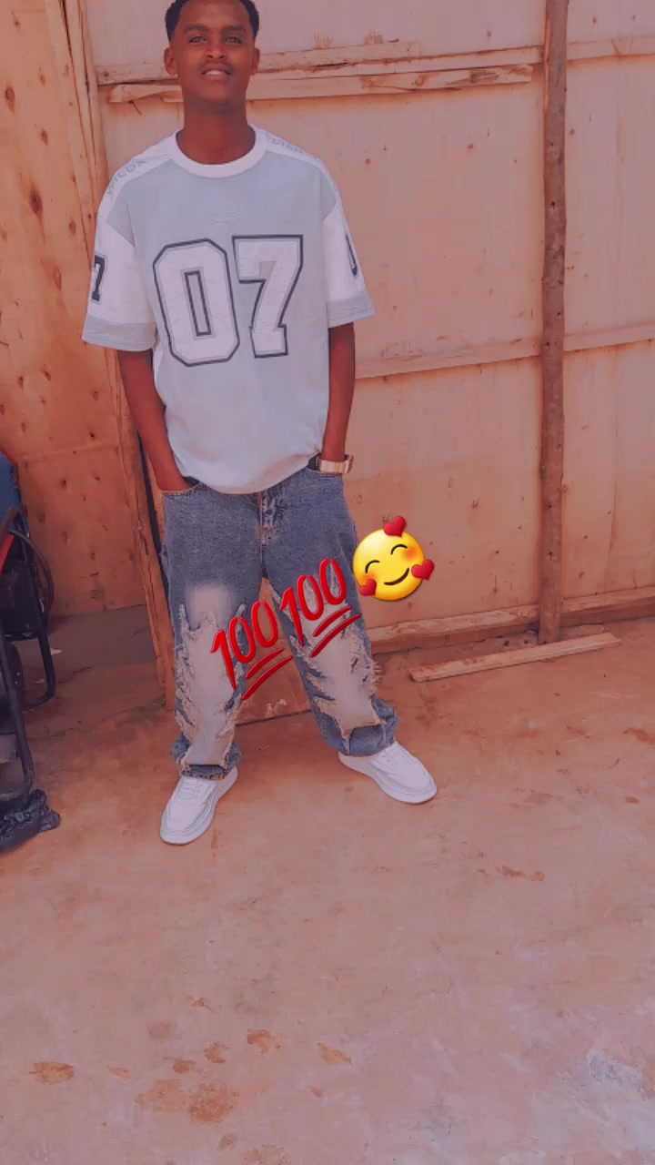 @Rayyan.... ye fikir saw💪📸💰