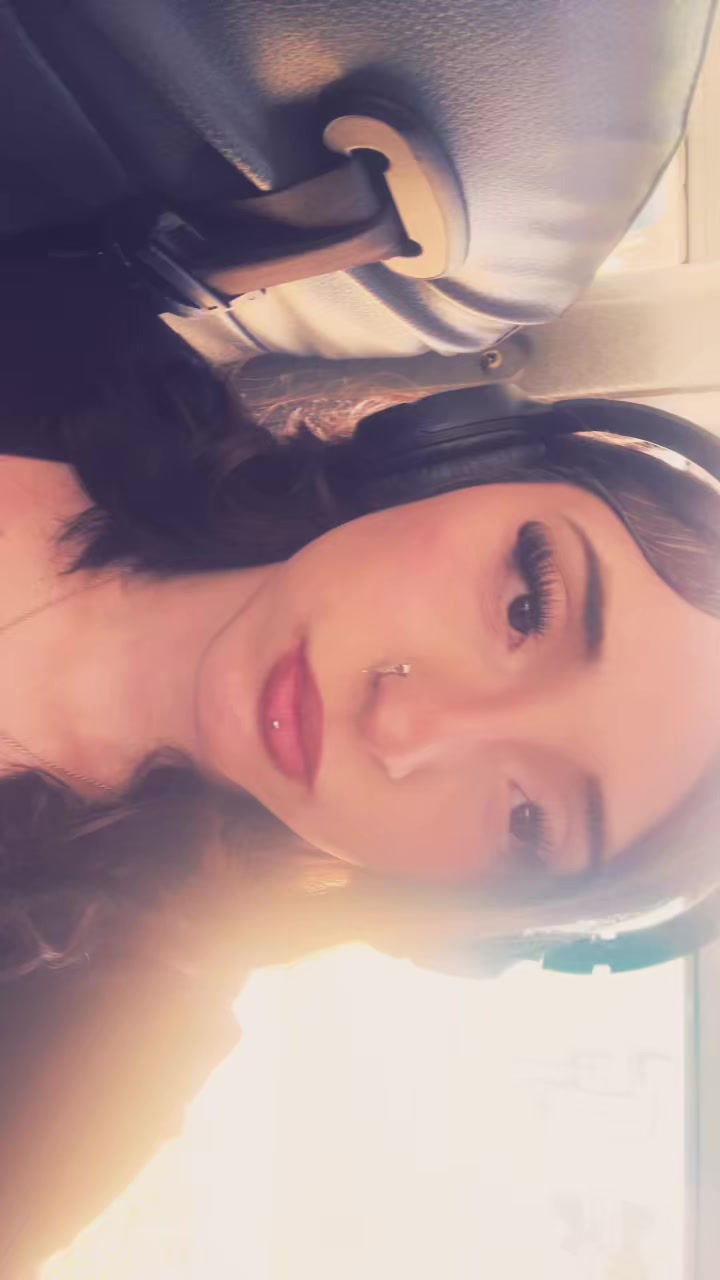 @Beso💋